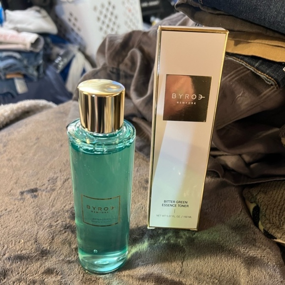 Bitter Green Essence Toner-Brand New in Box​​​​